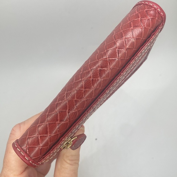 Lis Claiborne Burgundy faux basket weave Tri Fold Wallet NWOT - Picture 9 of 12